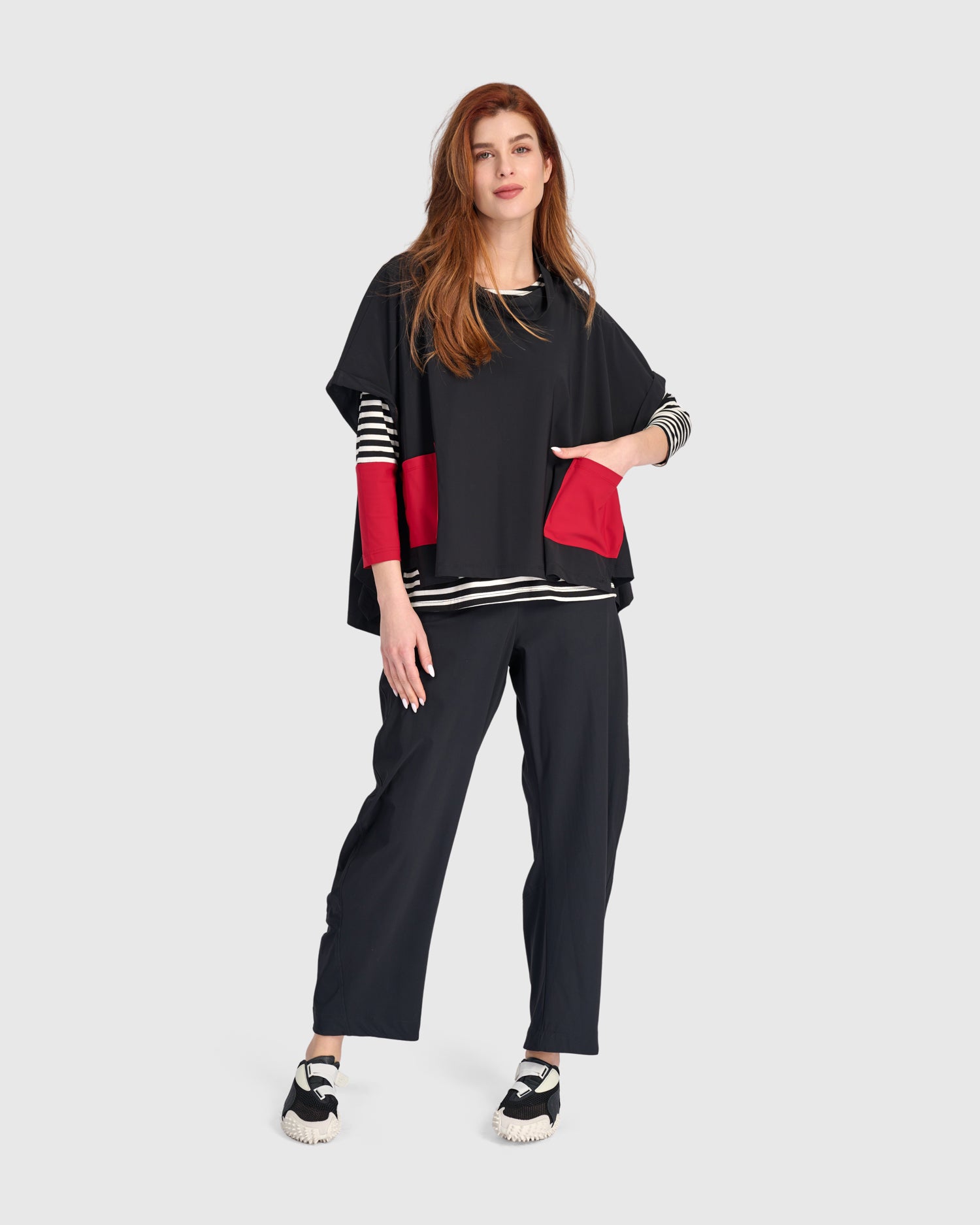 alembika-tekbika-trapeze-topper-black-red-a-linien-weste image 6