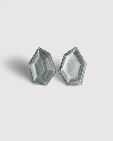 alembika-smoke-faceted-clip-earrings-starlight image 2