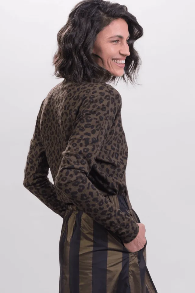 alembika-chiu-mockneck-top-moss-leo image 1