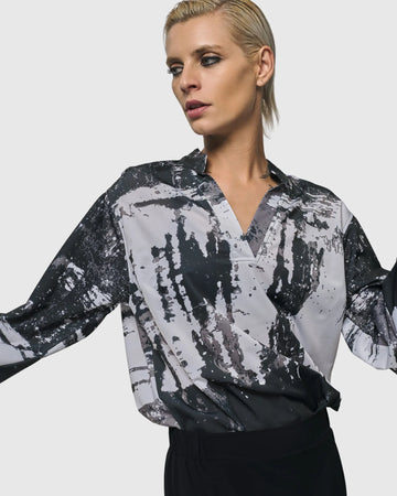 alembika-digi-v-neck-pullover-top-marble image 2