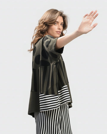 alembika-urban-chihiro-boxy-tee-khaki-damen-shirt image 6