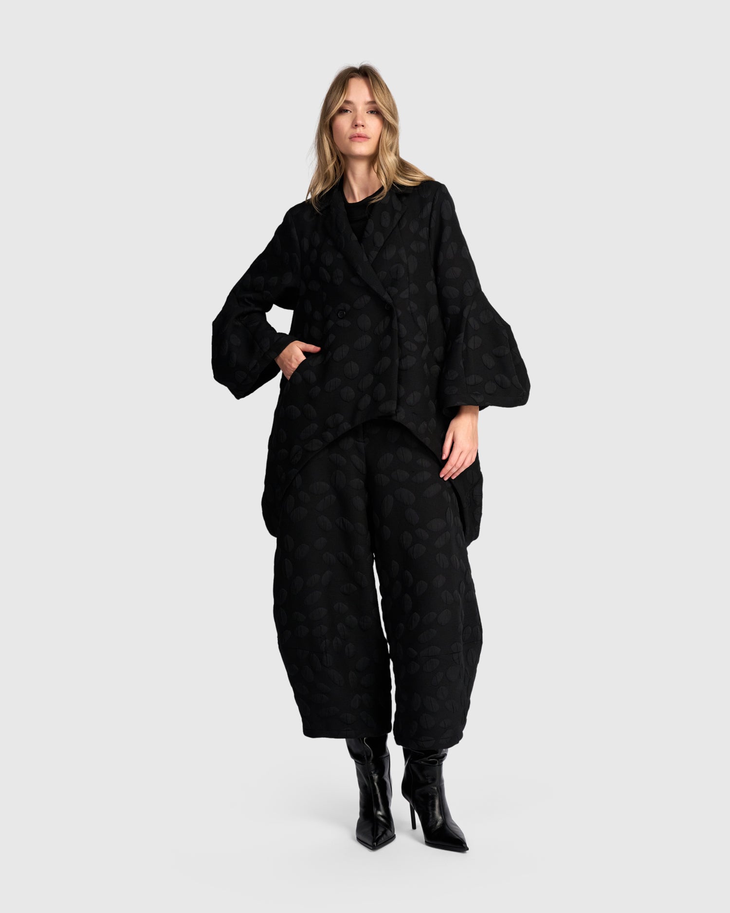 alembika-castellan-jacke-black-spots-cocoon-kurzmantel image 2