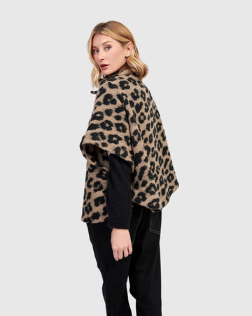 alembika-panthera-cozy-cropped-jacke-leopard image 6