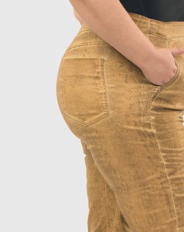 alembika-leo-iconic-stretch-jeans-honey-1x-3x image 6