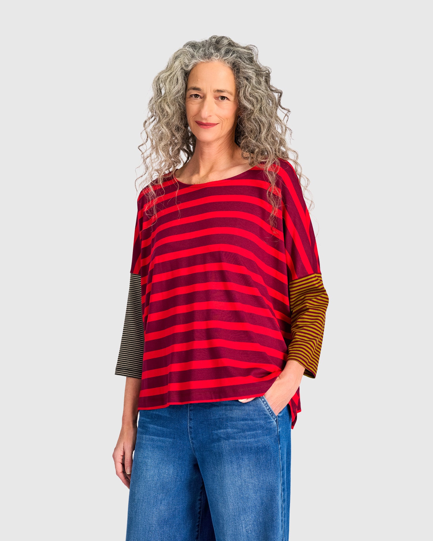 alembika-ruby-boxy-tee-damen-shirt-red-stripe image 2