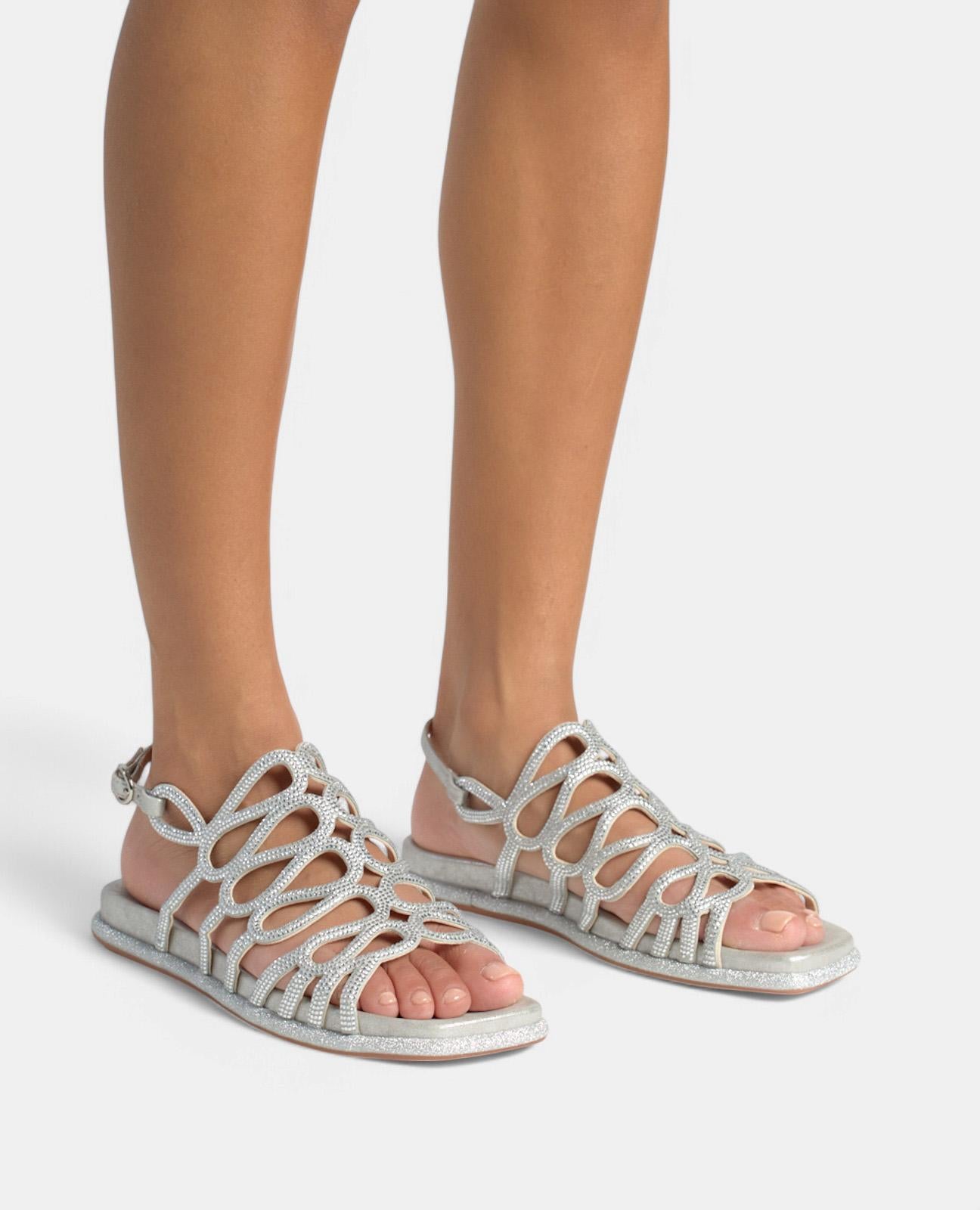 alma-en-pena-flache-sandalen-silber-mit-strass-eckig-2-cm image 4