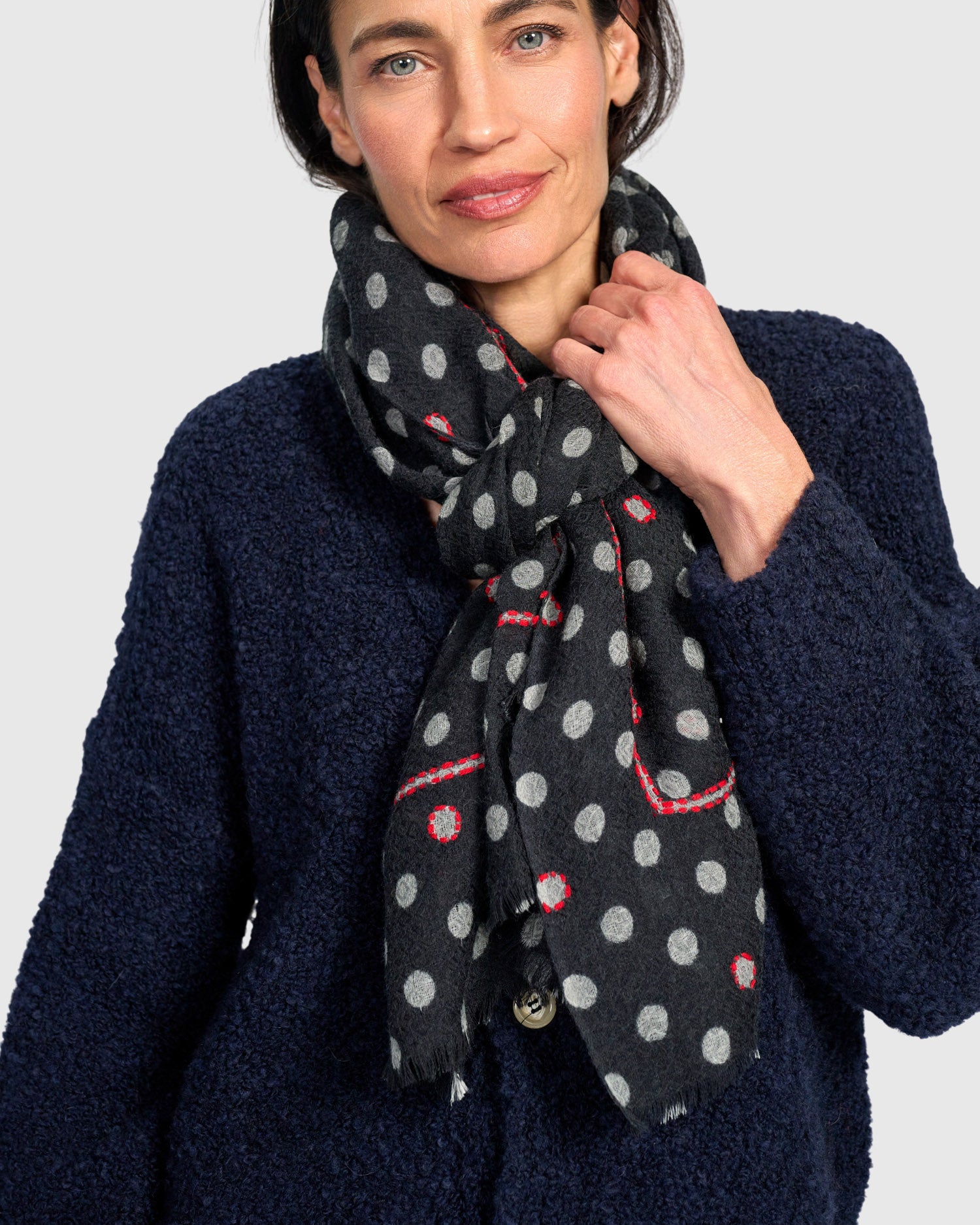 alembika-patty-schal-midnight-dot image 3