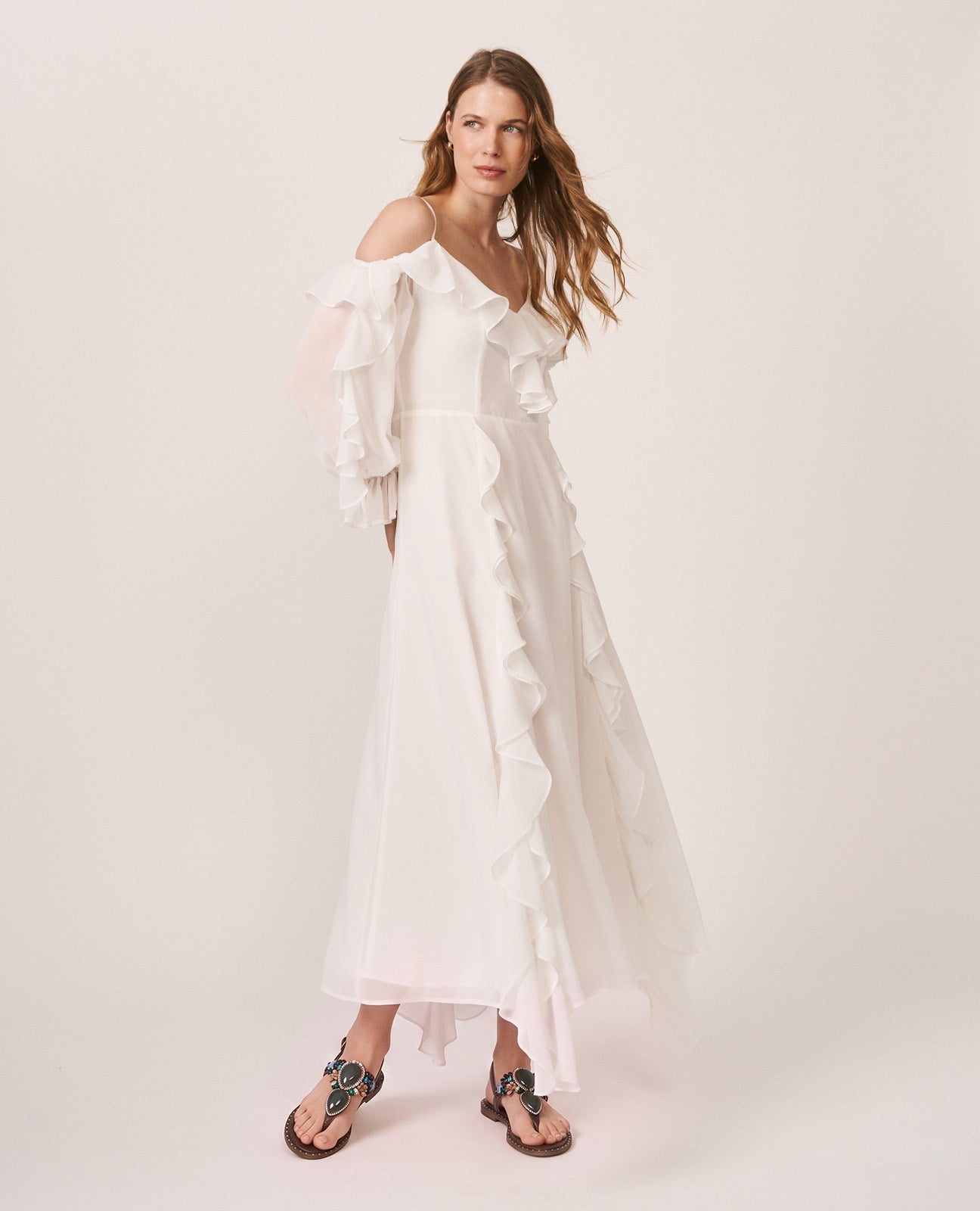 alma-en-pena-langarm-midi-kleid-off-shoulder-wei image 1