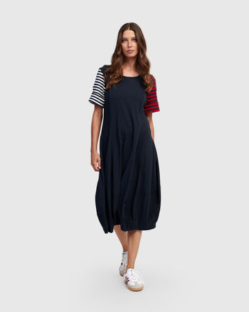 alembika-saint-marie-crew-cocoon-kleid-navy-midi-jersey image 2