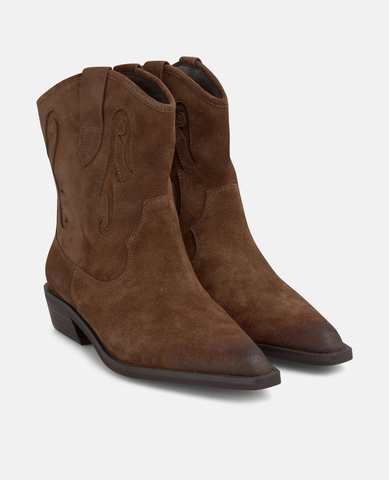 alma-en-pena-suede-cowboy-boots-wildleder-stiefeletten-camel-3-5-cm-blockabsatz image 2