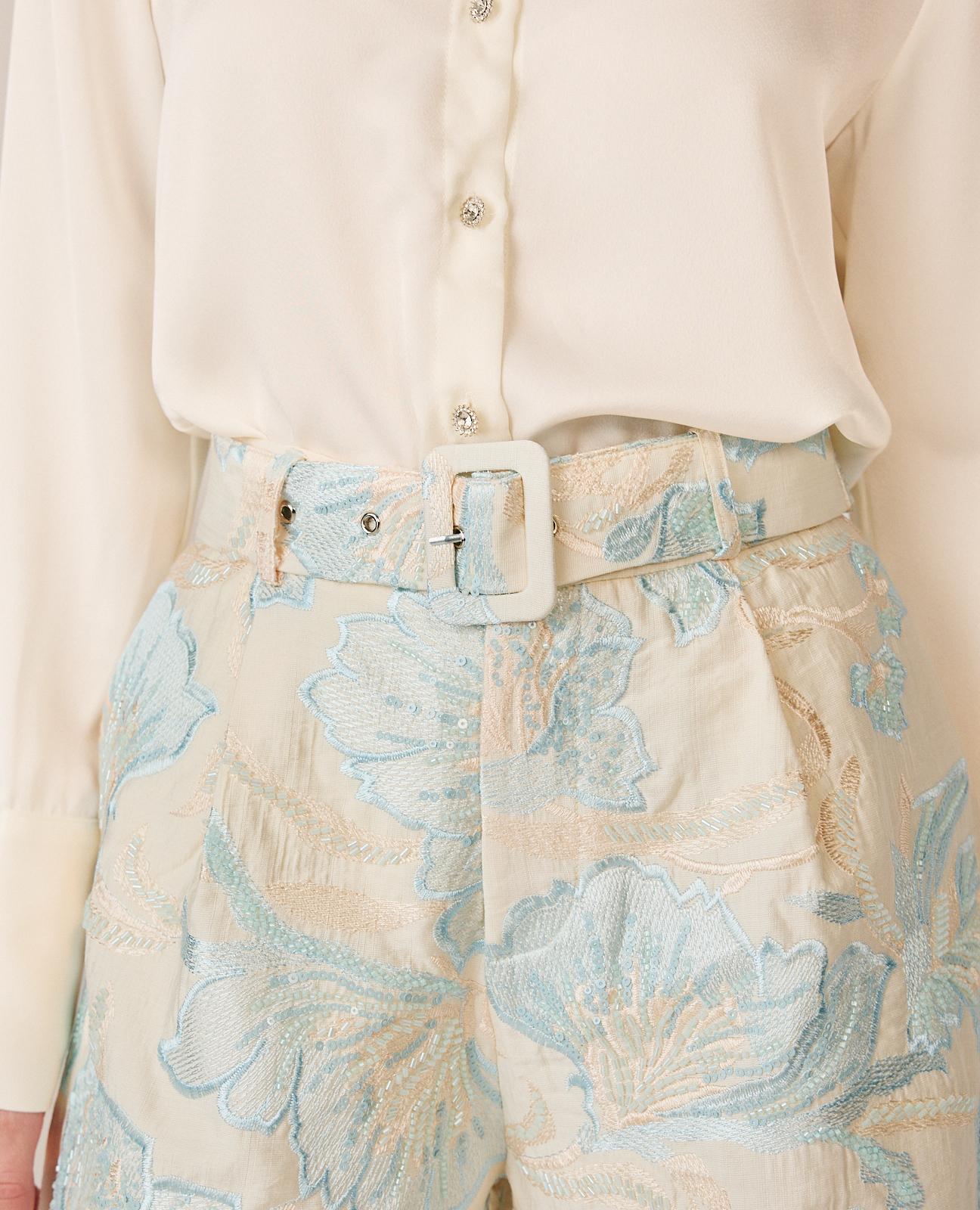 alma-en-pena-bestickte-shorts-blau-high-waist-shorts-leinen image 6
