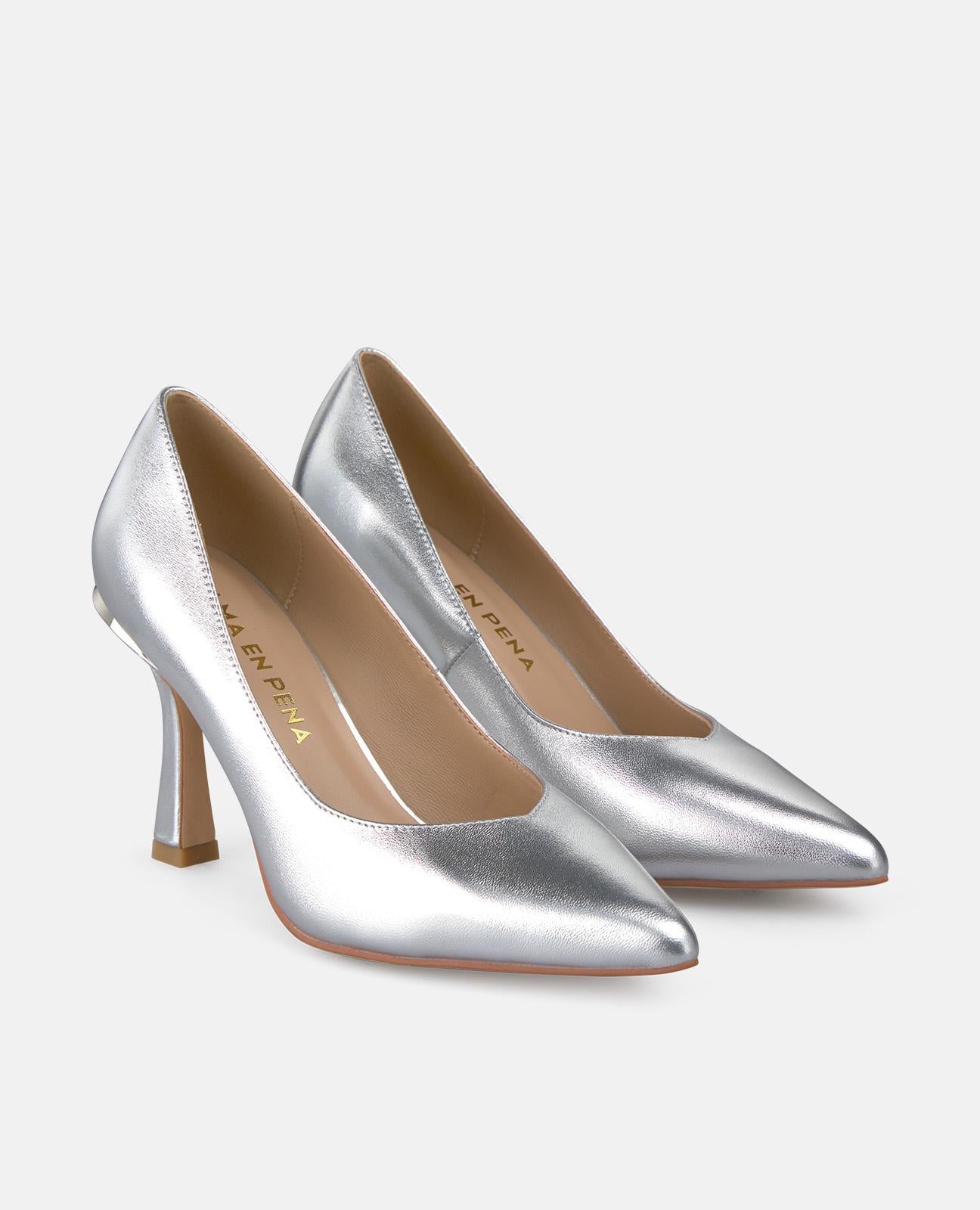alma-en-pena-spitze-stiletto-pumps-silber-mit-9-cm-absatz image 2