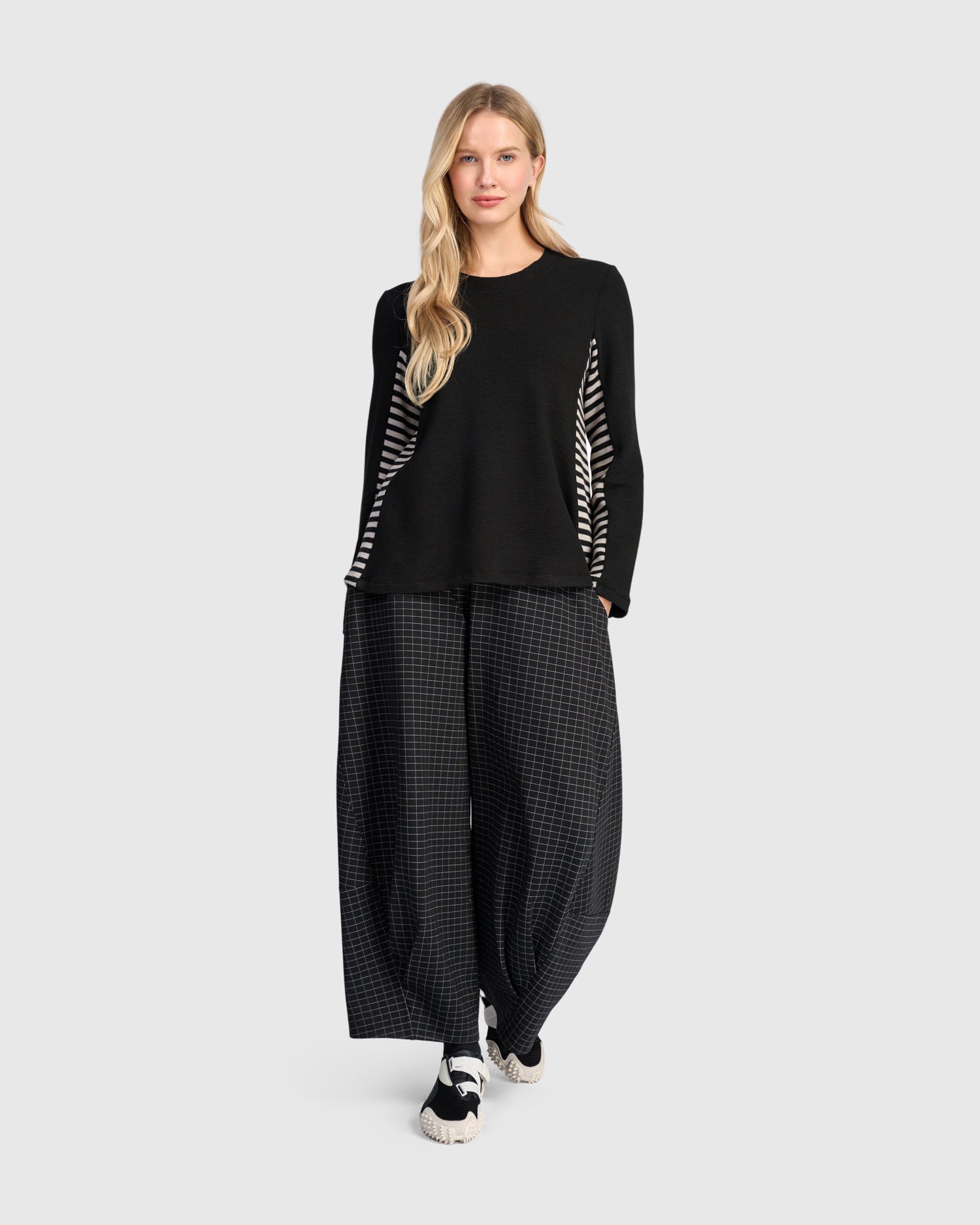 alembika-urban-peek-top-langarmshirt-black-mix image 7