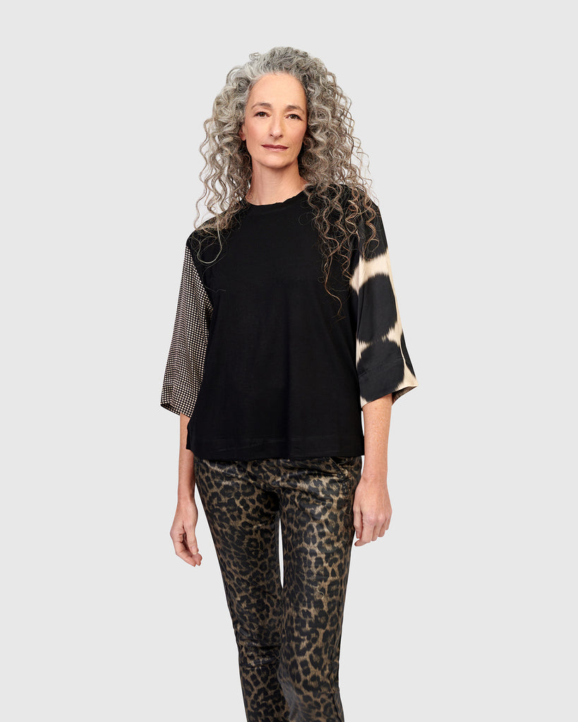 alembika-sariah-pullover-tee-serene image 1