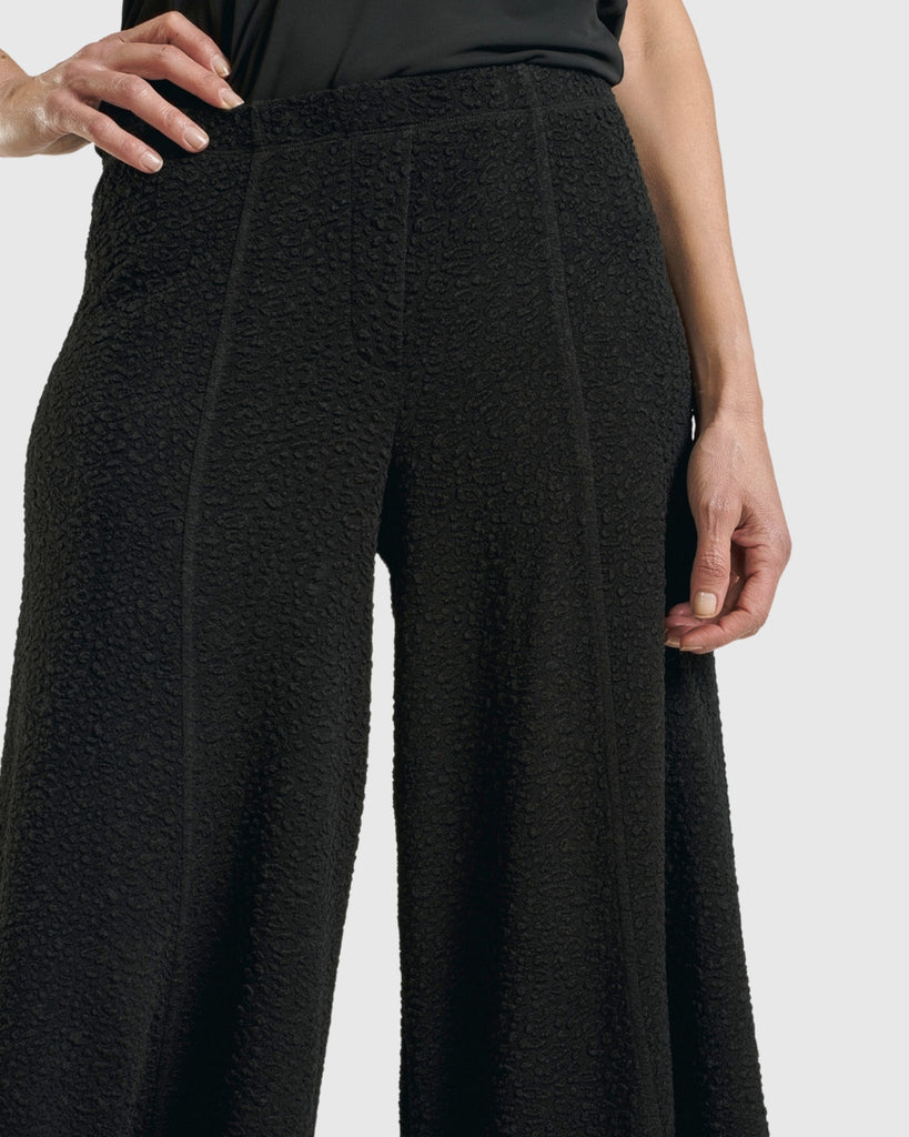 alembika-jacquard-punto-hose-black-drapierte-puff-hose image 1