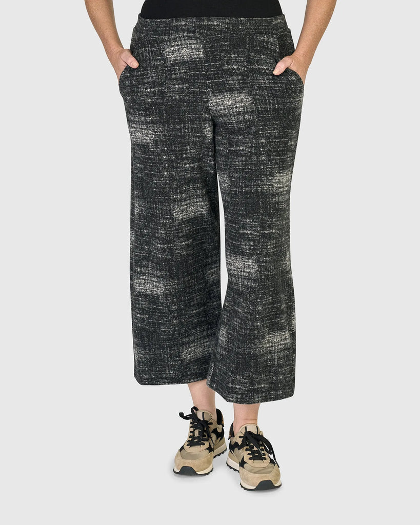 alembika-urban-sentinel-cropped-pants-fog-high-waist-hose image 1