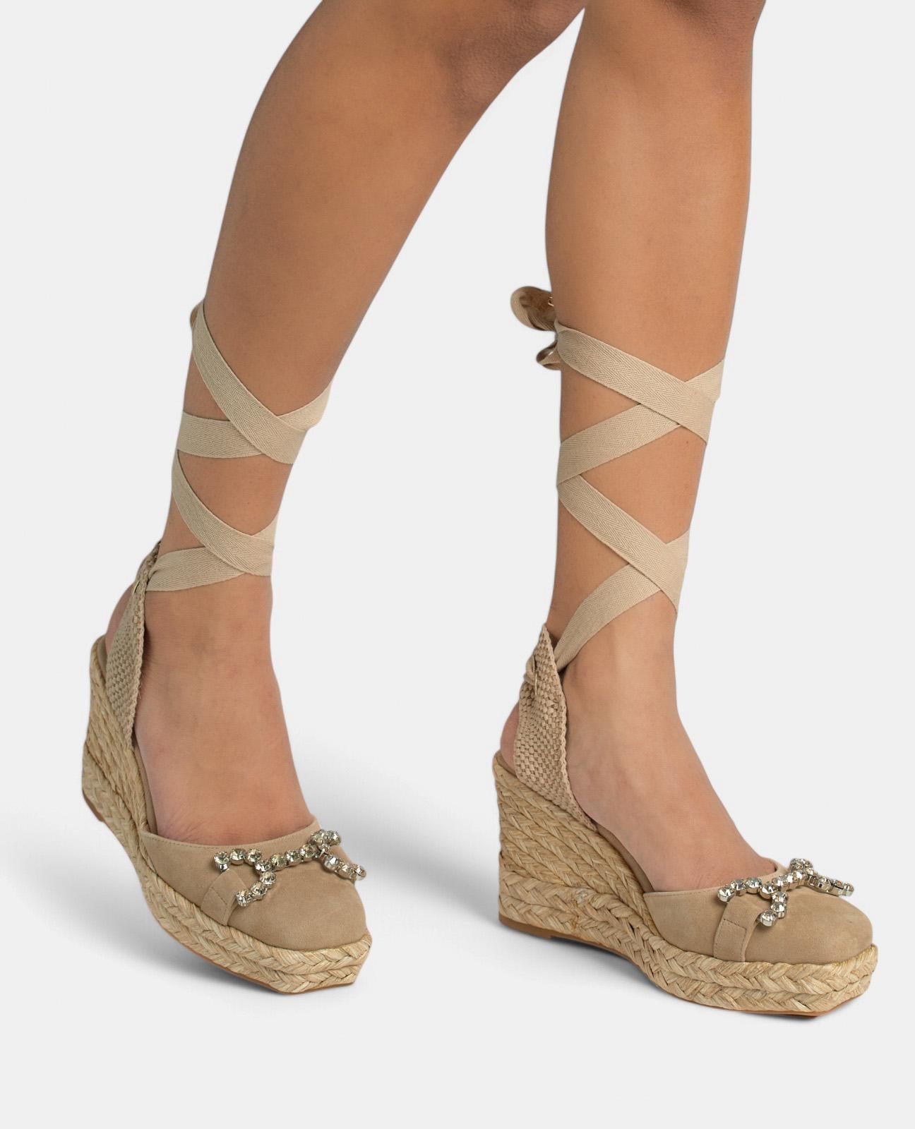 alma-en-pena-keilsandalette-knot-mit-steg-arena-7-cm-absatz image 4