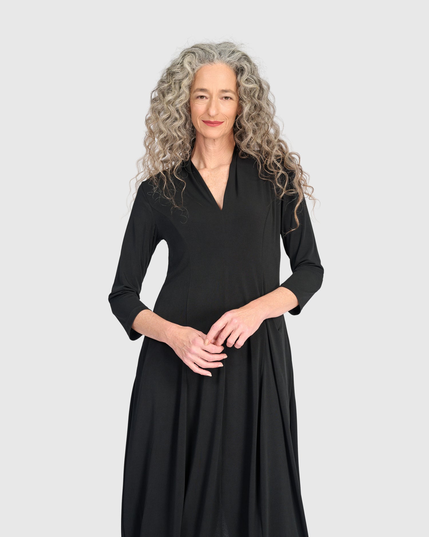 alembika-essential-slinky-cocoon-dress-midikleid-schwarz image 2