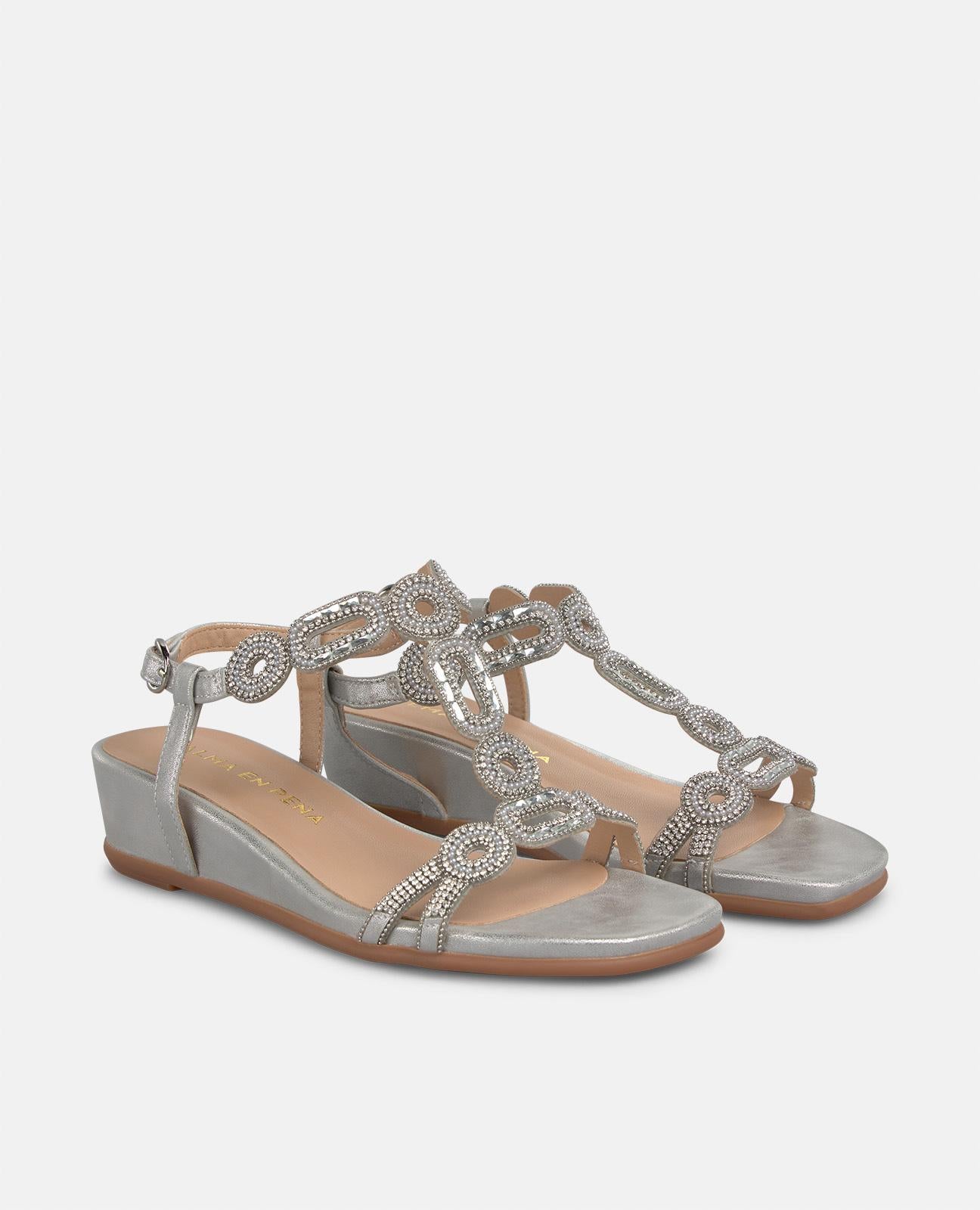 alma-en-pena-low-wedge-sandal-with-rhinestones-keilsandale-4-5-cm-in-silber image 2