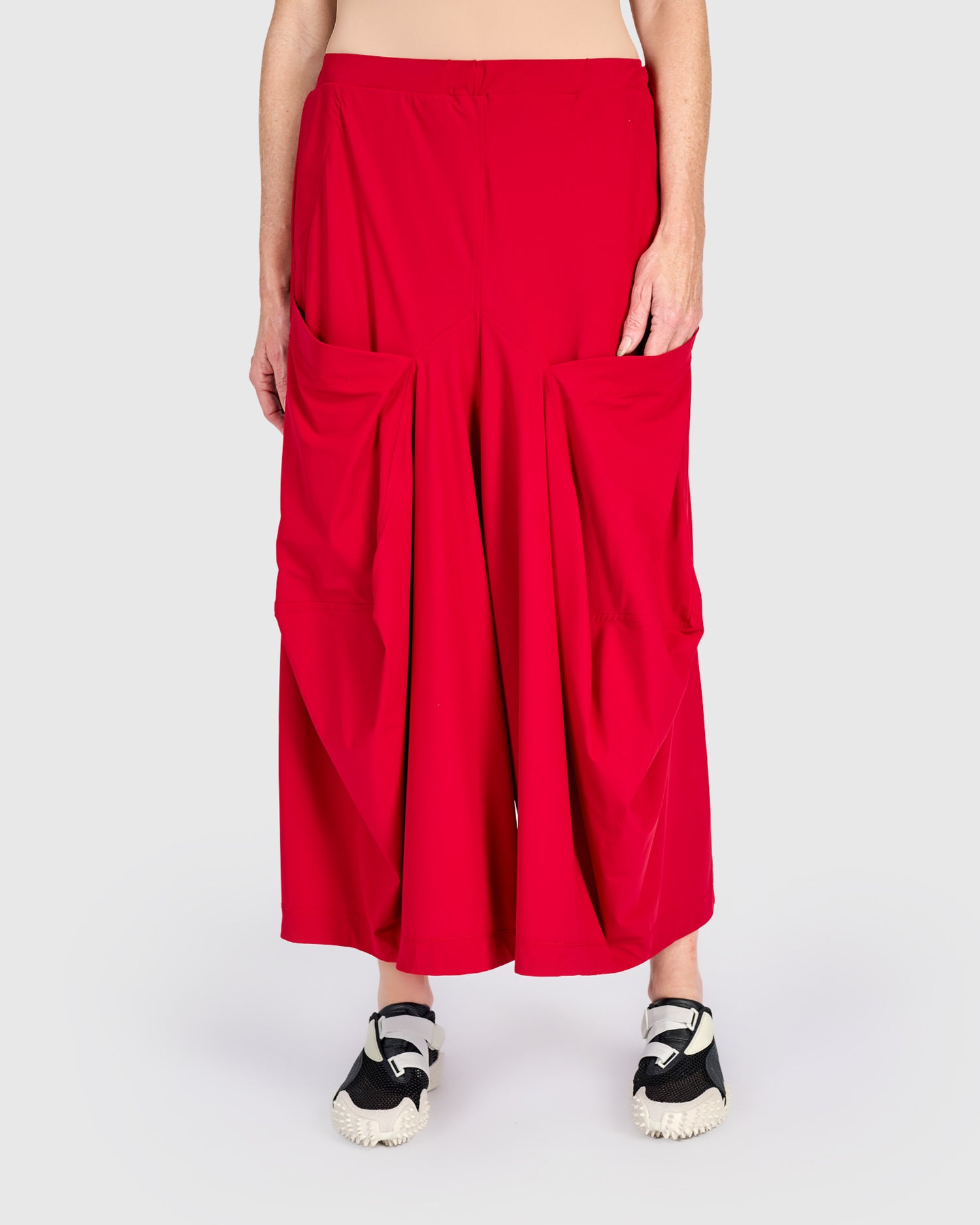alembika-tekbika-harem-pockets-pants-red image 4