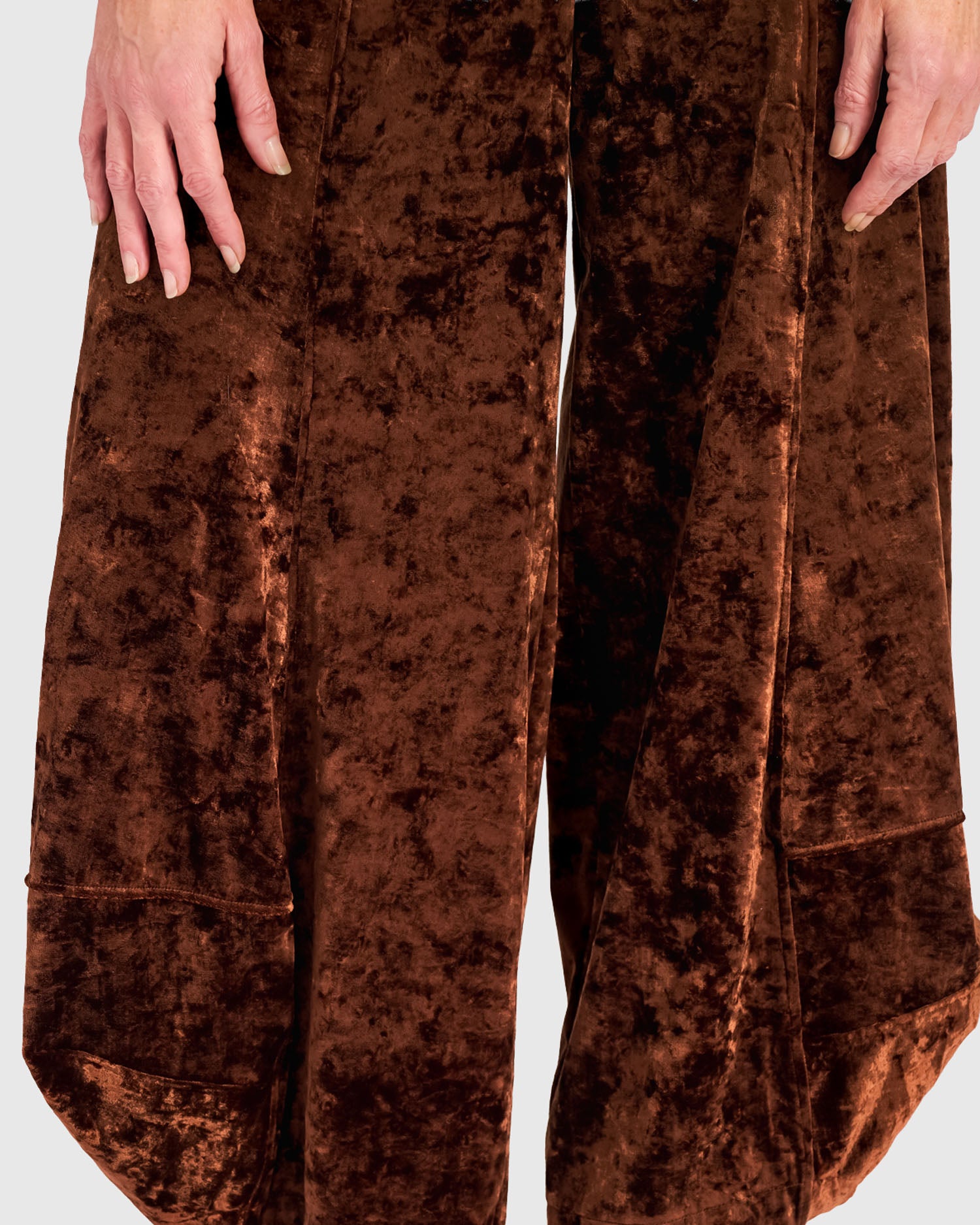 alembika-crushed-velvet-punto-hose-maple image 3