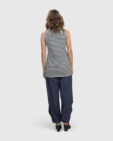 alembika-urban-sleeveless-mockneck-top-navy image 7