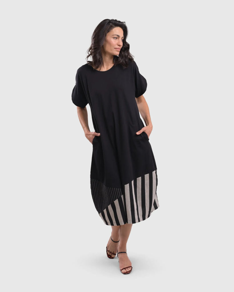 alembika-tulip-cocoon-midi-kleid-bars image 1