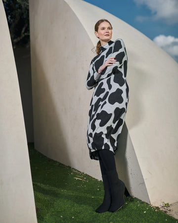 alembika-urban-drea-turtleneck-dress-clouds-strickkleid-midi image 8