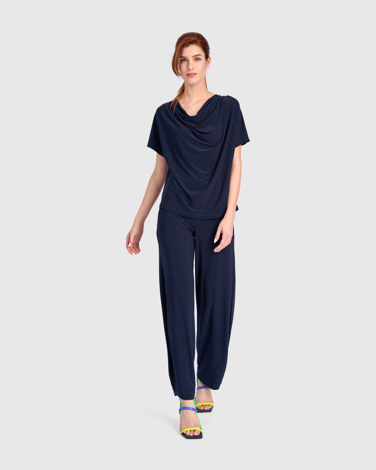 alembika-fluid-slinky-flow-hose-navy image 2