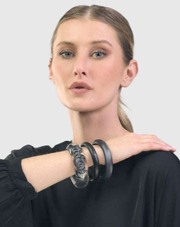 alembika-monochrome-bangle-armband-marmor-grau-schwarz image 3