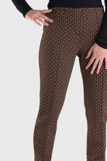 alembika-liz-slim-pants-hose-amber image 3