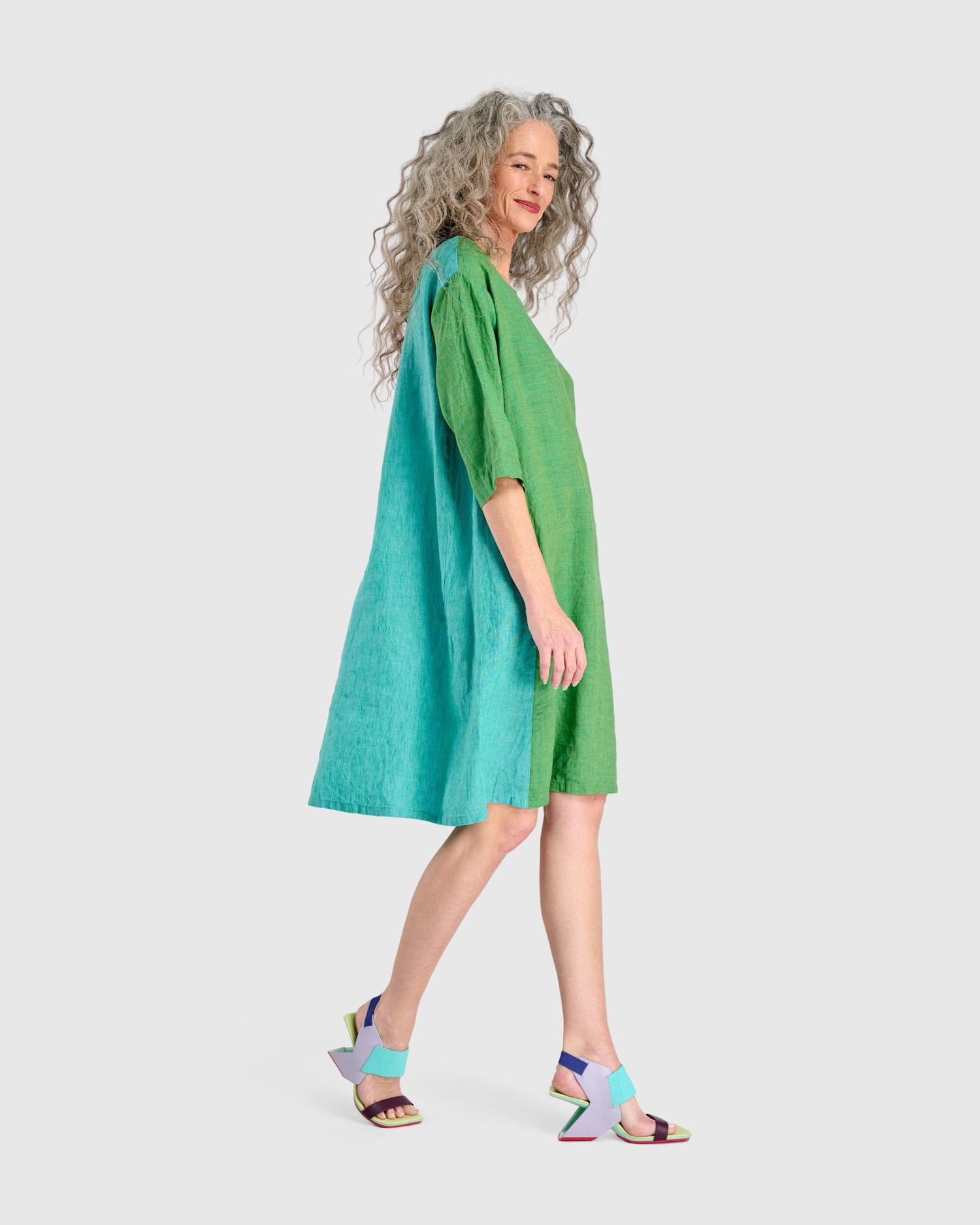 alembika-lychee-linen-dress-damen-leinenkleid-tropical-mix image 2