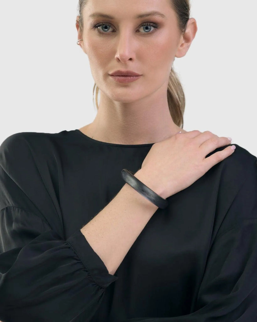 alembika-silver-bangle-armband-metallic image 1