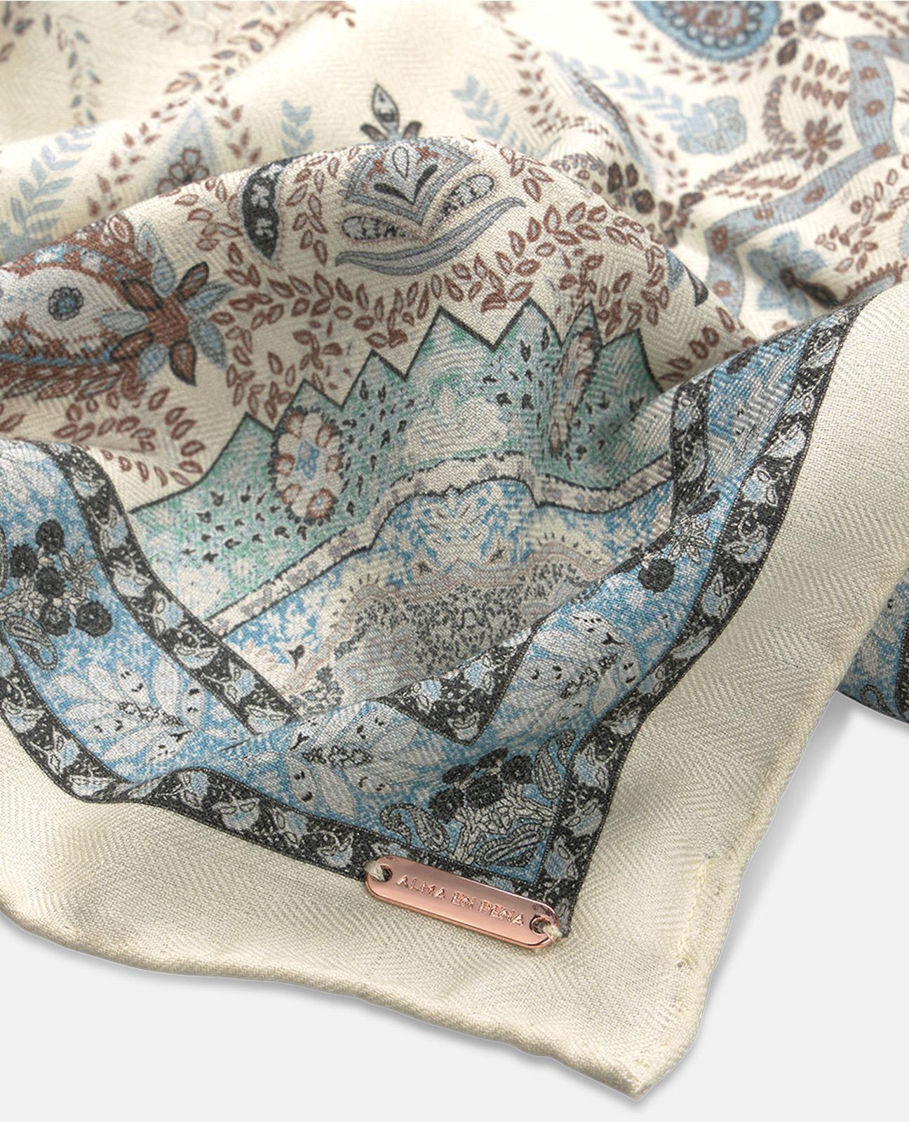 alma-en-pena-printed-scarf-quadratisches-bandana-tuch-paisley-beige image 4