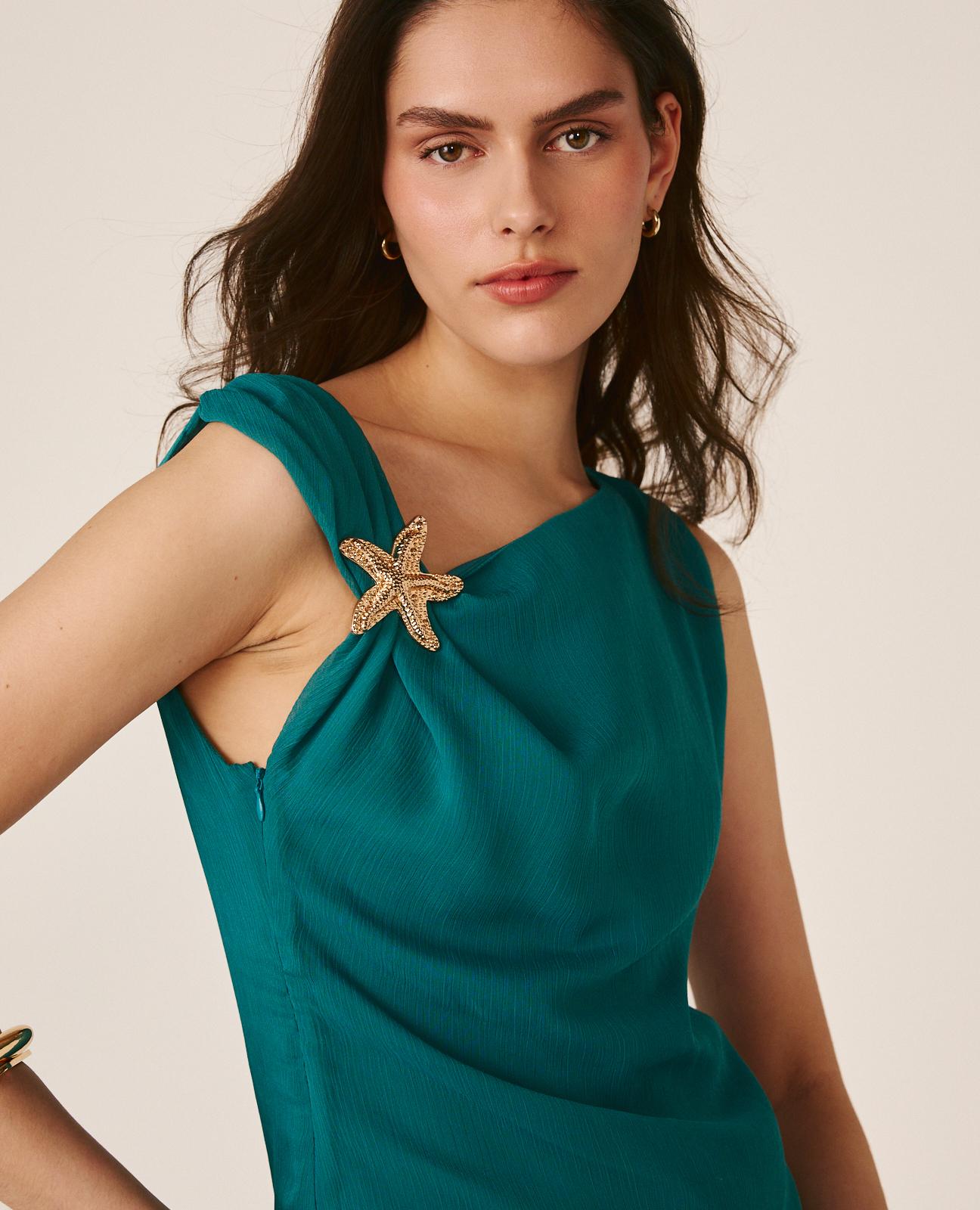 alma-en-pena-asymmetrisches-top-mit-seestern-spange-blau image 2