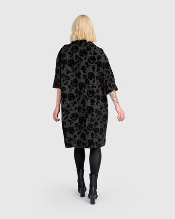 alembika-jaquie-shift-dress-black-roses image 5
