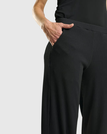 alembika-galleria-cropped-hose-schwarz image 2