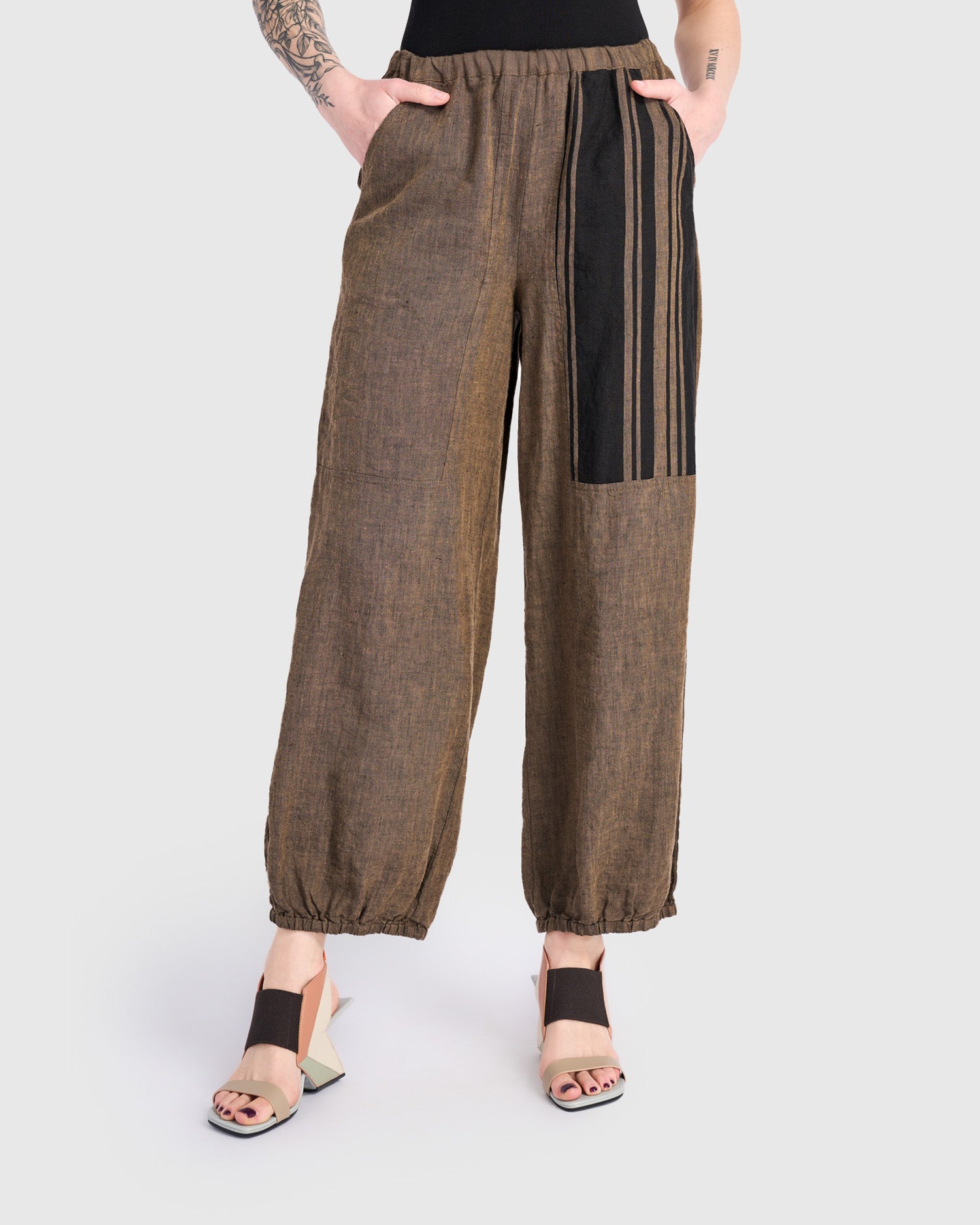 alembika-linen-lantern-pants-damen-leinenhose-sepia image 1