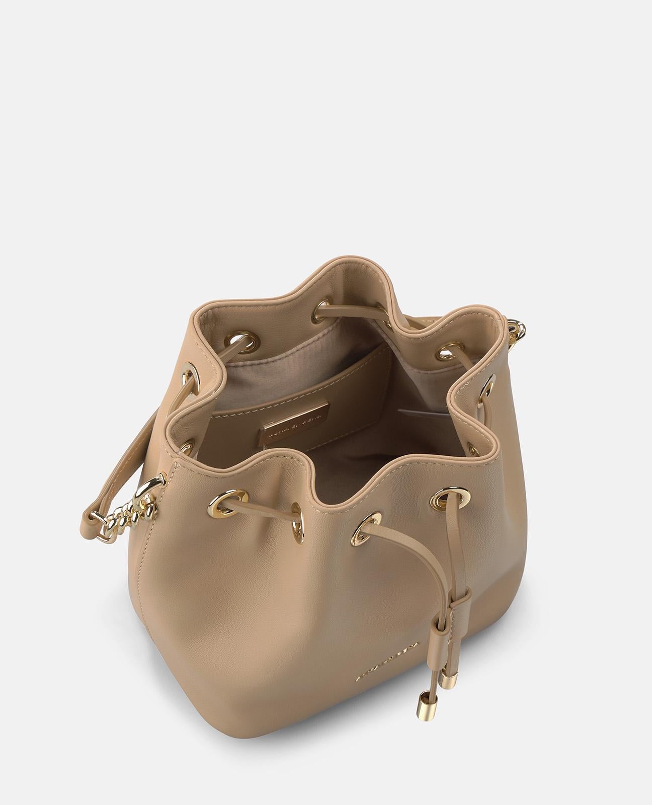 alma-en-pena-candy-bag-mit-griff-leder-clutch-arena image 5