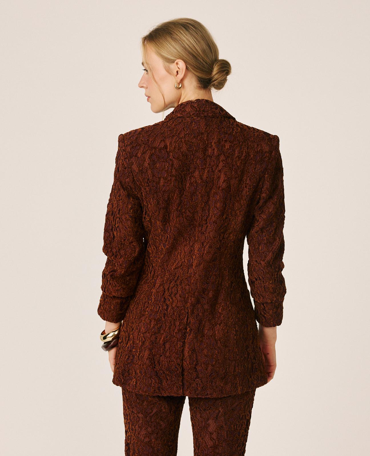 alma-en-pena-velvet-lace-blazer-aus-samt-spitze-in-braun image 6