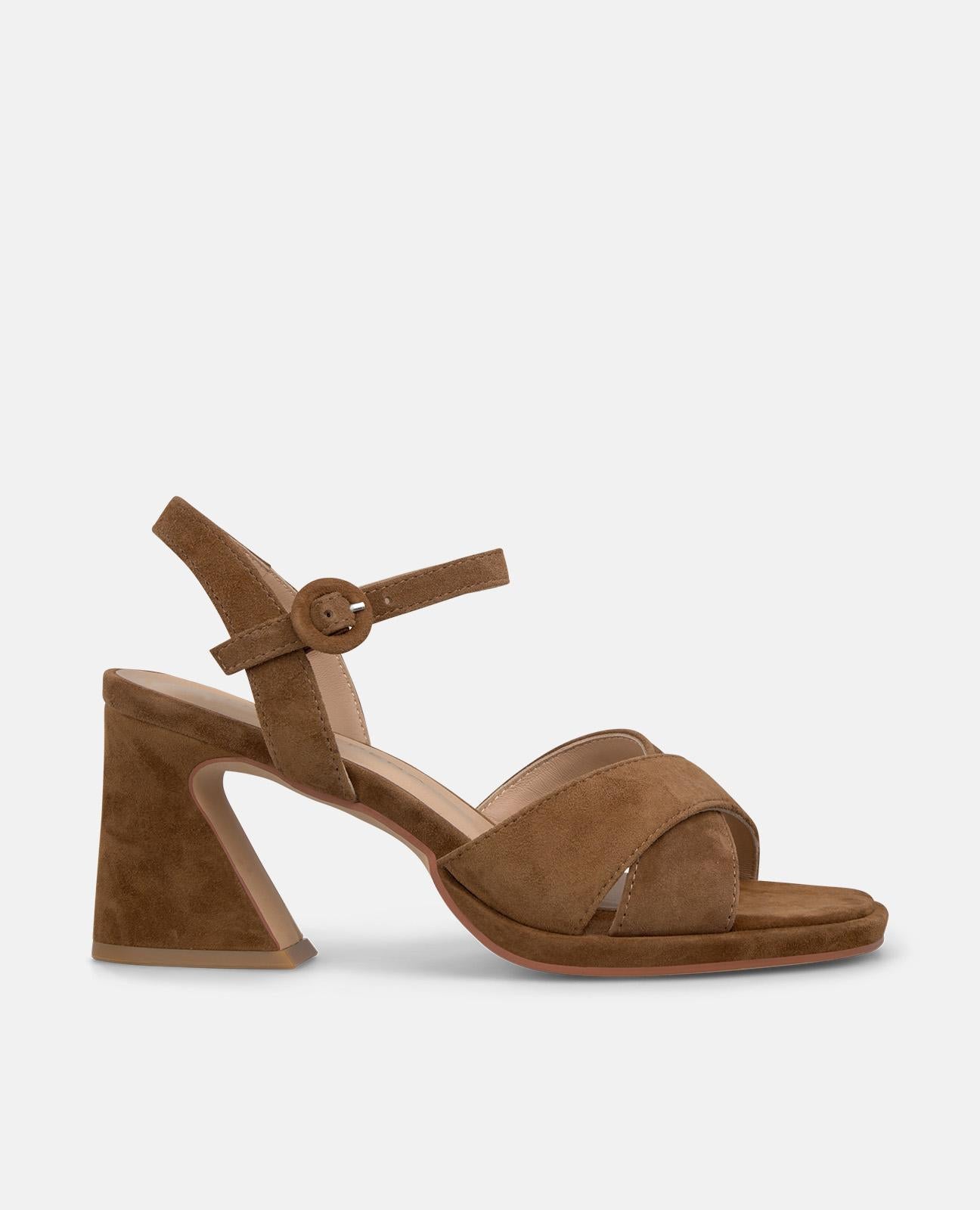 alma-en-pena-sandals-with-front-straps-sandaletten-karamell-mit-blockabsatz-8-5- image 1