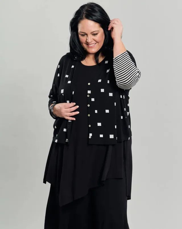 alembika-skylar-crop-cardigan-squares image 1