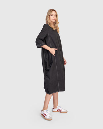 alembika-liberty-oversized-cocoon-dress-black-denim-jeanskleid image 7
