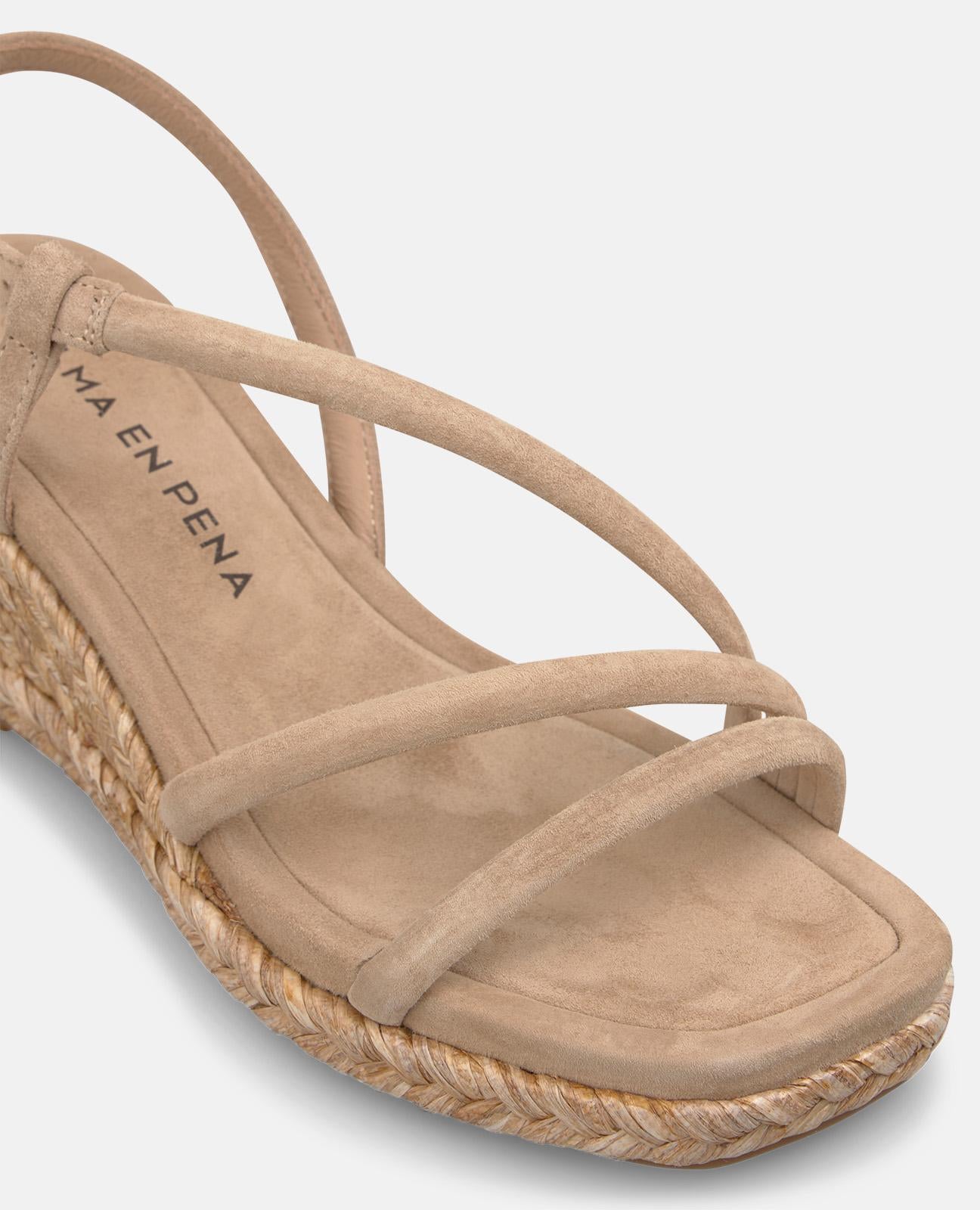 alma-en-pena-esparto-keilsandaletten-beige-7-cm-mit-eckiger-zehenpartie image 4