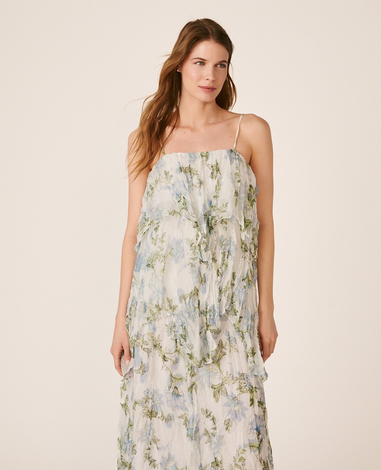 alma-en-pena-chiffonkleid-midi-blumen-blau-r-schen image 5
