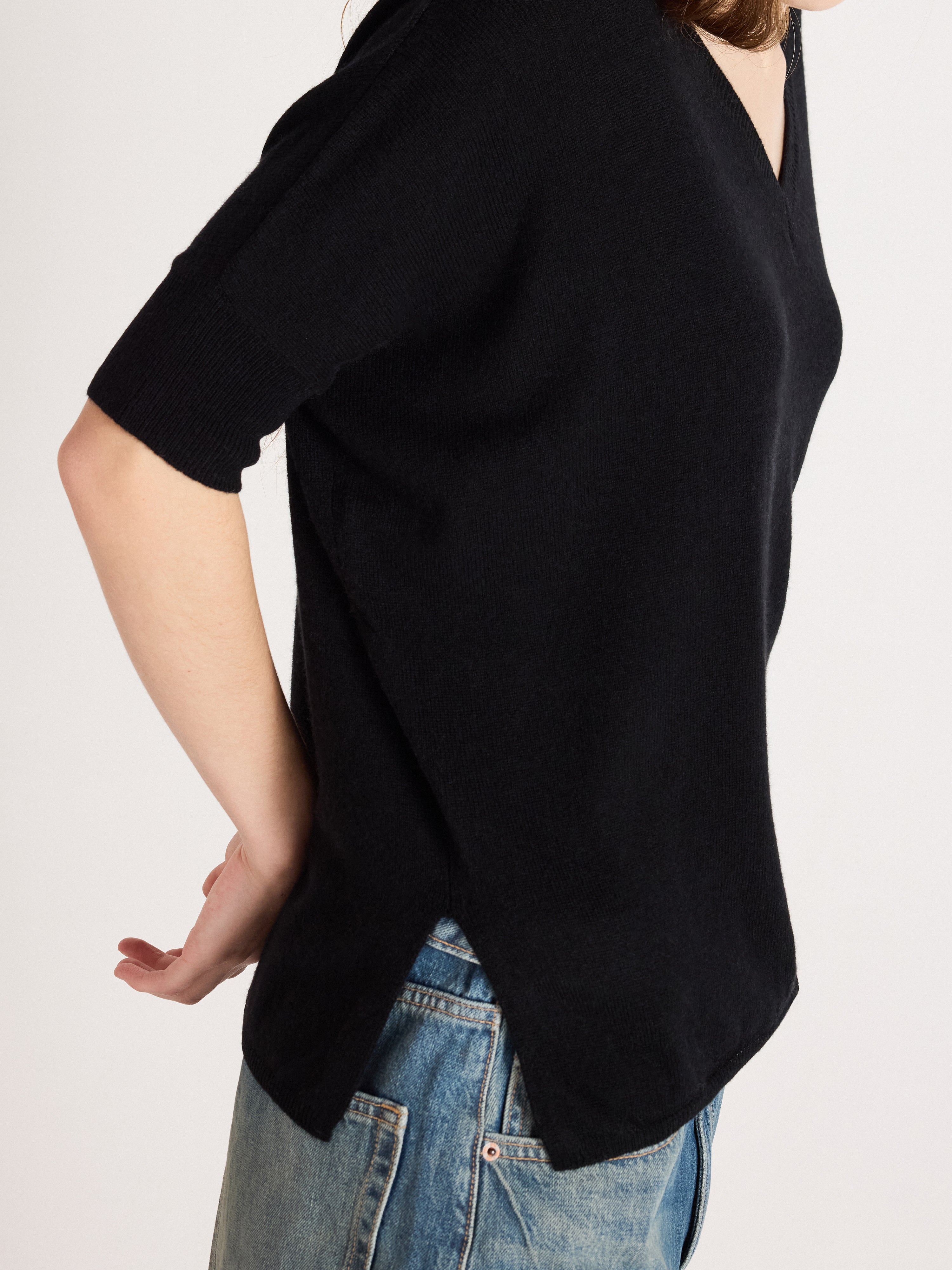 absolut-kate-poncho-pullover-mit-v-ausschnitt-aus-kaschmir-schwarz image 4