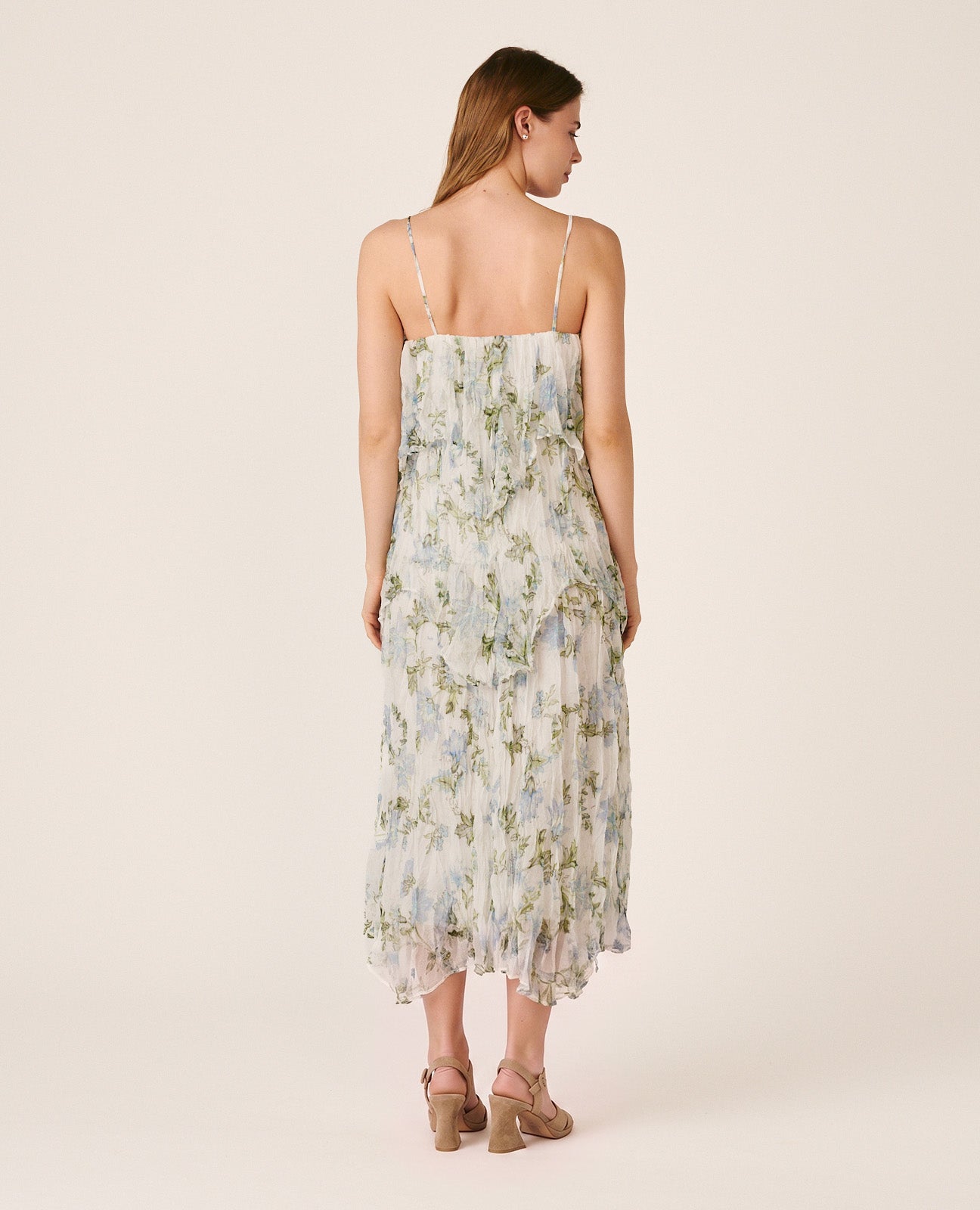 alma-en-pena-chiffonkleid-midi-blumen-blau-r-schen image 7