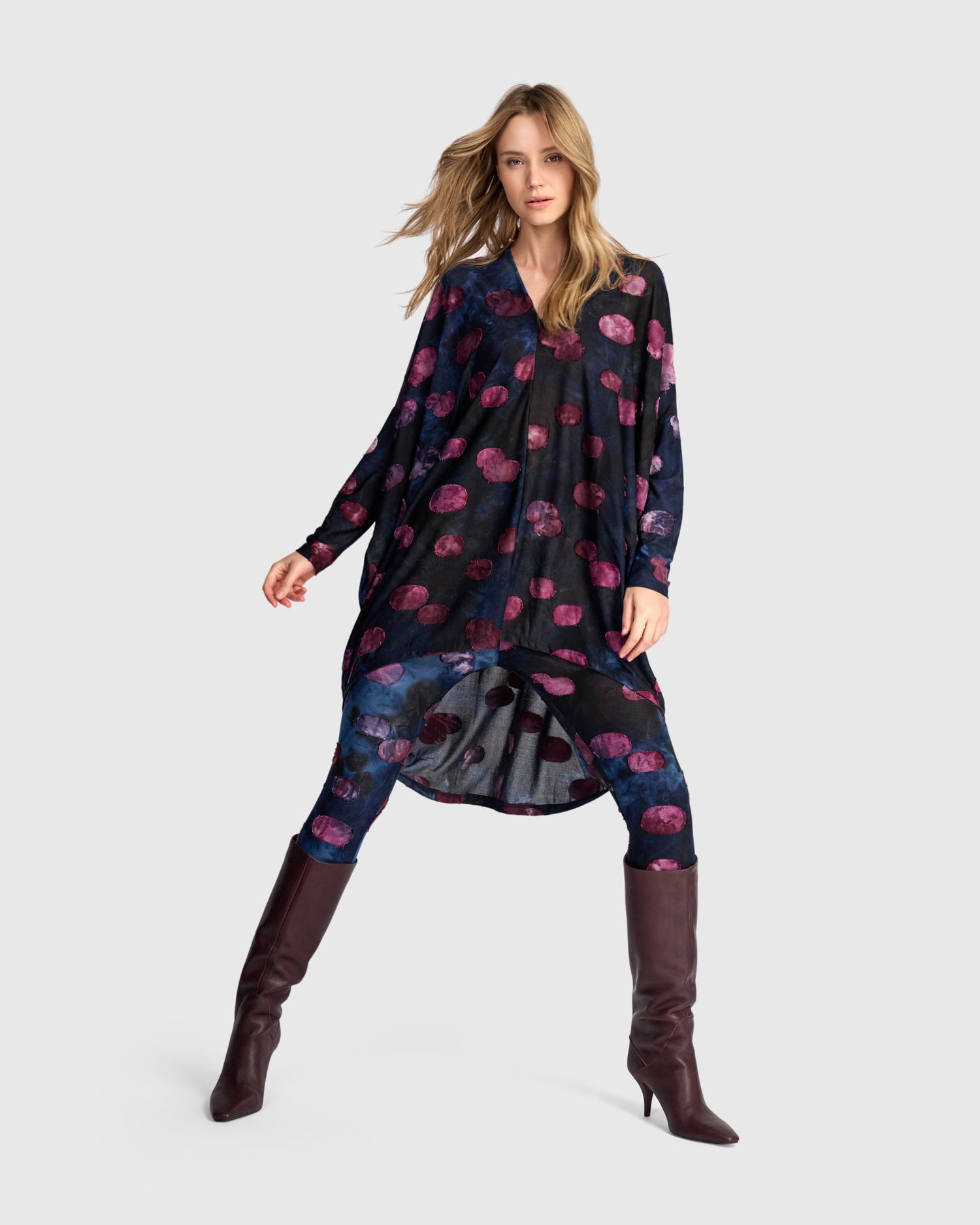 alembika-caprice-oversized-tunika-midnight-wine image 1
