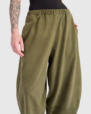 alembika-forme-laternenhose-oliv-cropped-baumwolle image 5