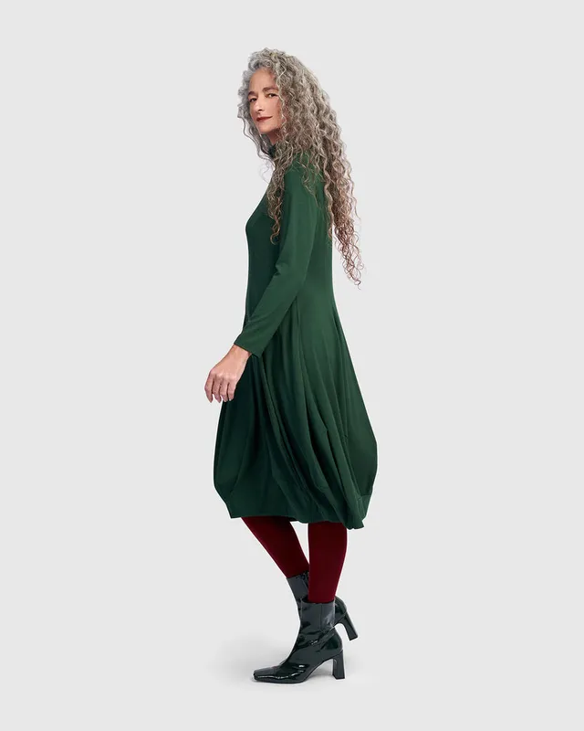 alembika-essential-turtleneck-cocoon-kleid-jungle-damen-jerseykleid image 1